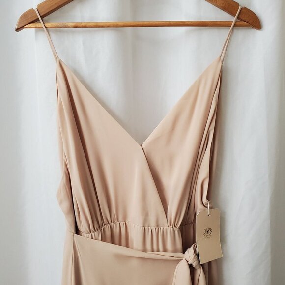 NWT WAYF Champagne V Neck Wynona Tie Waist Gown Size Medium - Picture 13 of 13